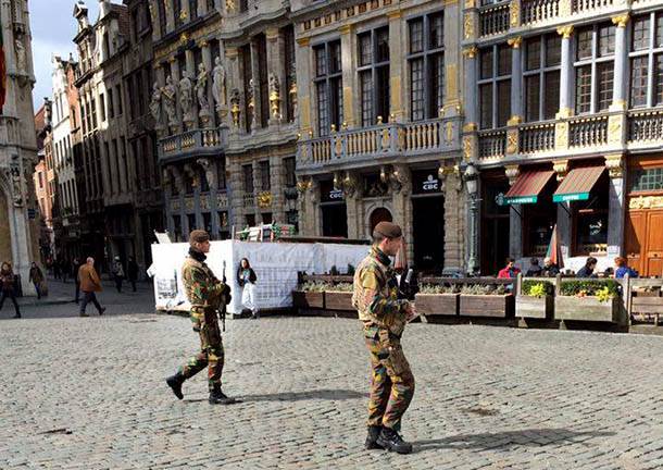  Napad u Belgiji - mačetom na policiju 