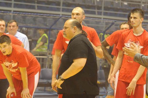  Aleksandar Džikić čestitao košarkašima Zvezde titulu 