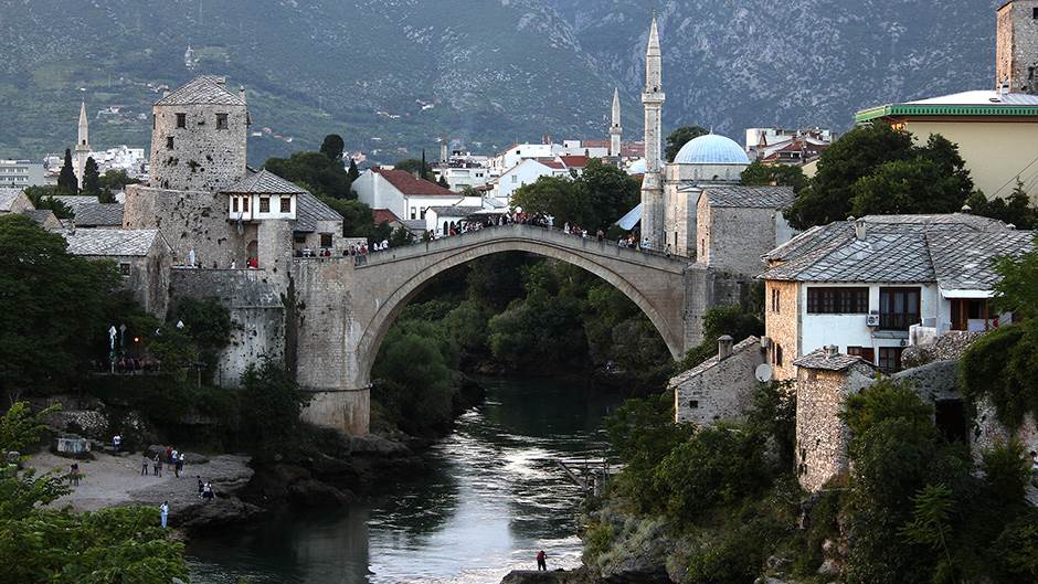  Hrvatska: Mostar "prepravili" na slici  