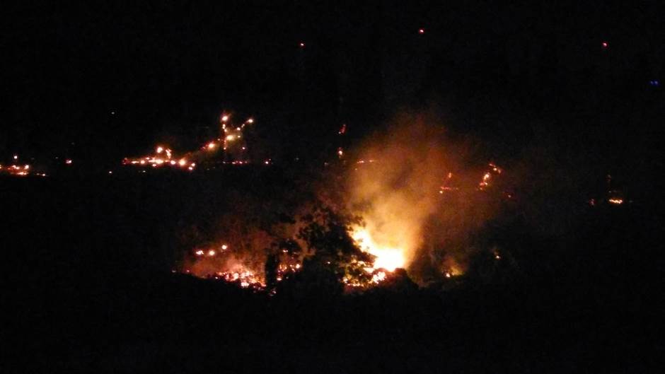  Trebinje, BiH: Požar, stanje kritično, gori na sve strane, linija vatre duža od 40 kilometara 