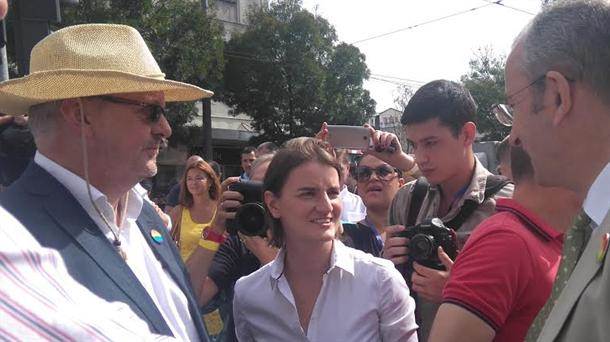  Ana Brnabić - Parada ponosa - novinarka je pitala da le je došla s devojkom 