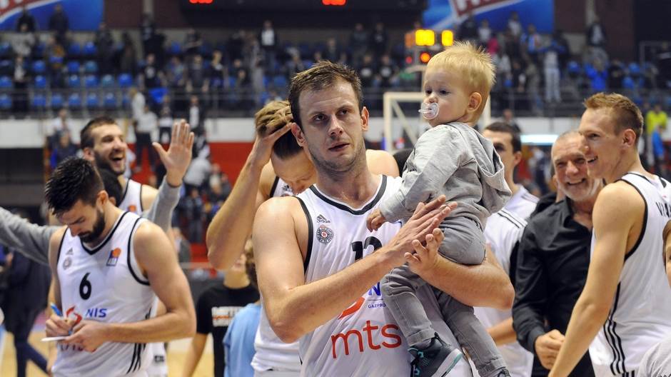  Bešiktaš - Partizan (sreda, Arena sport): 2. kolo FIBA Liga šampiona 