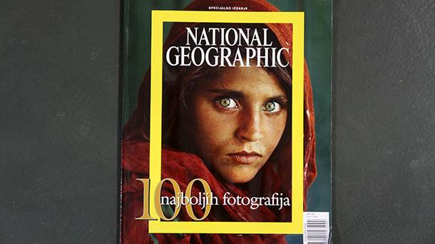 Pakistan - Uhapšena čuvena "Zelenooka avganistanska devojčica" 
