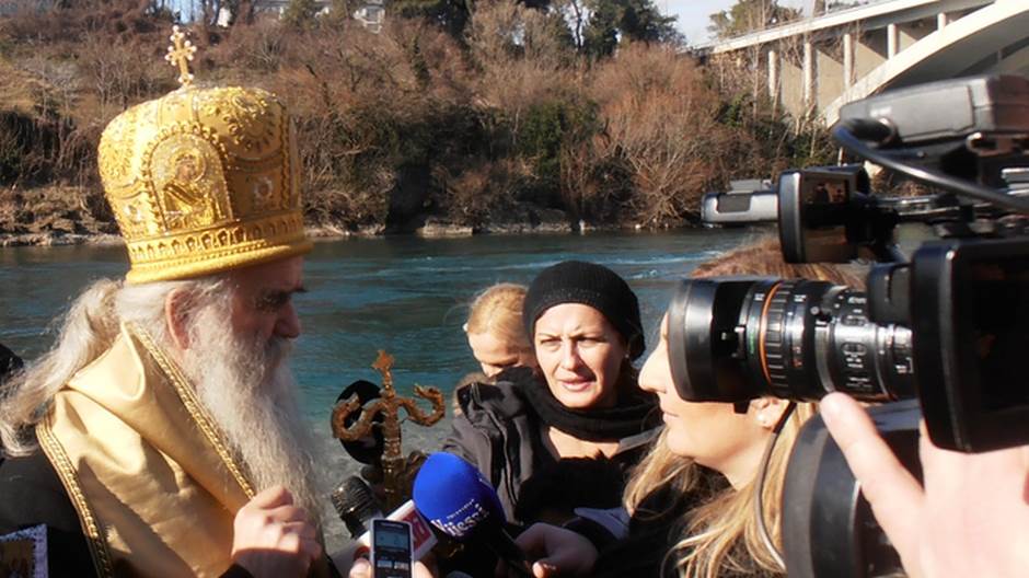   Vladika Amfilohije o progonu sveštenika u Crnoj Gori 