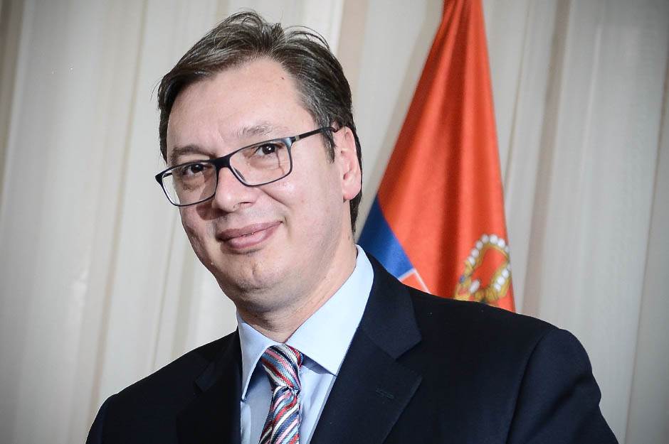  Aleksandar Vučić dobio zlatnu plaketu  opštine Srebrenica 