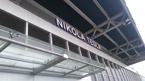  Aerodrom Nikola Tesla - vanredno sletanje 