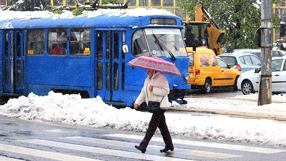  Sneg pada i u Sarajevu i Crnoj Gori 