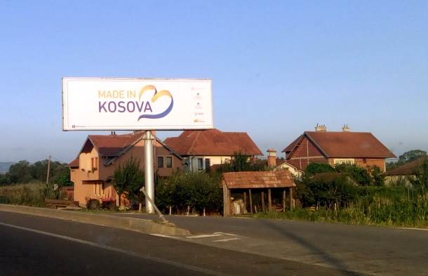 Kosovo - Zvečan - bačen molotovljev koktel 
