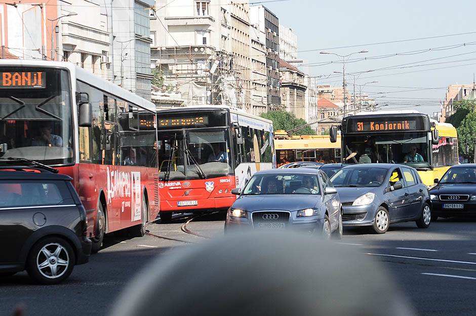  Beograd tuča vozača autobusa 31 i pešaka 