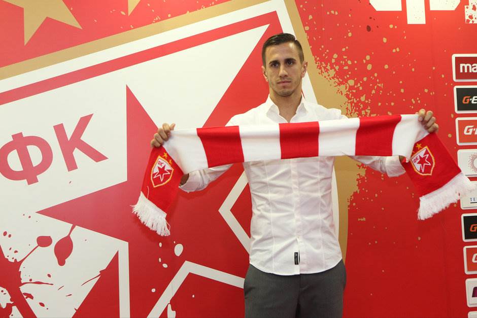  Aleksandar Pešić potpisao za Crvenu zvezdu 