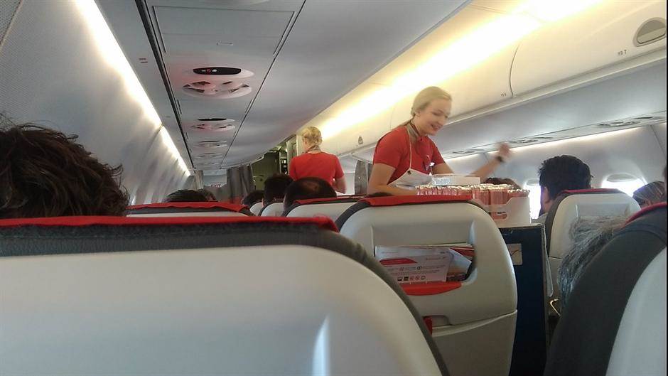  Hrana u avionu 