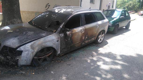  Zapalio se automobil u centru Beograda 