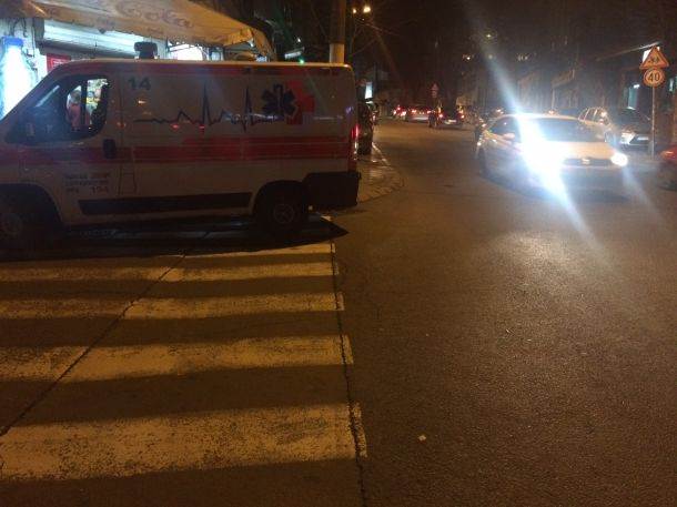  Pešaka udario auto na pešačkom prelazu u centru Beograda 