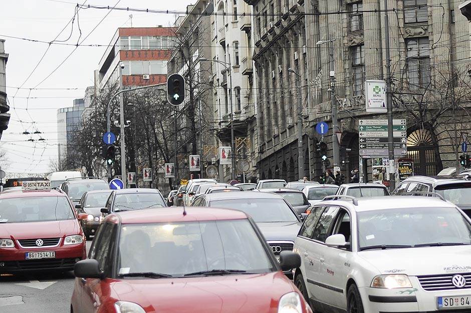  Vučić o gužvama u saobraćaju 