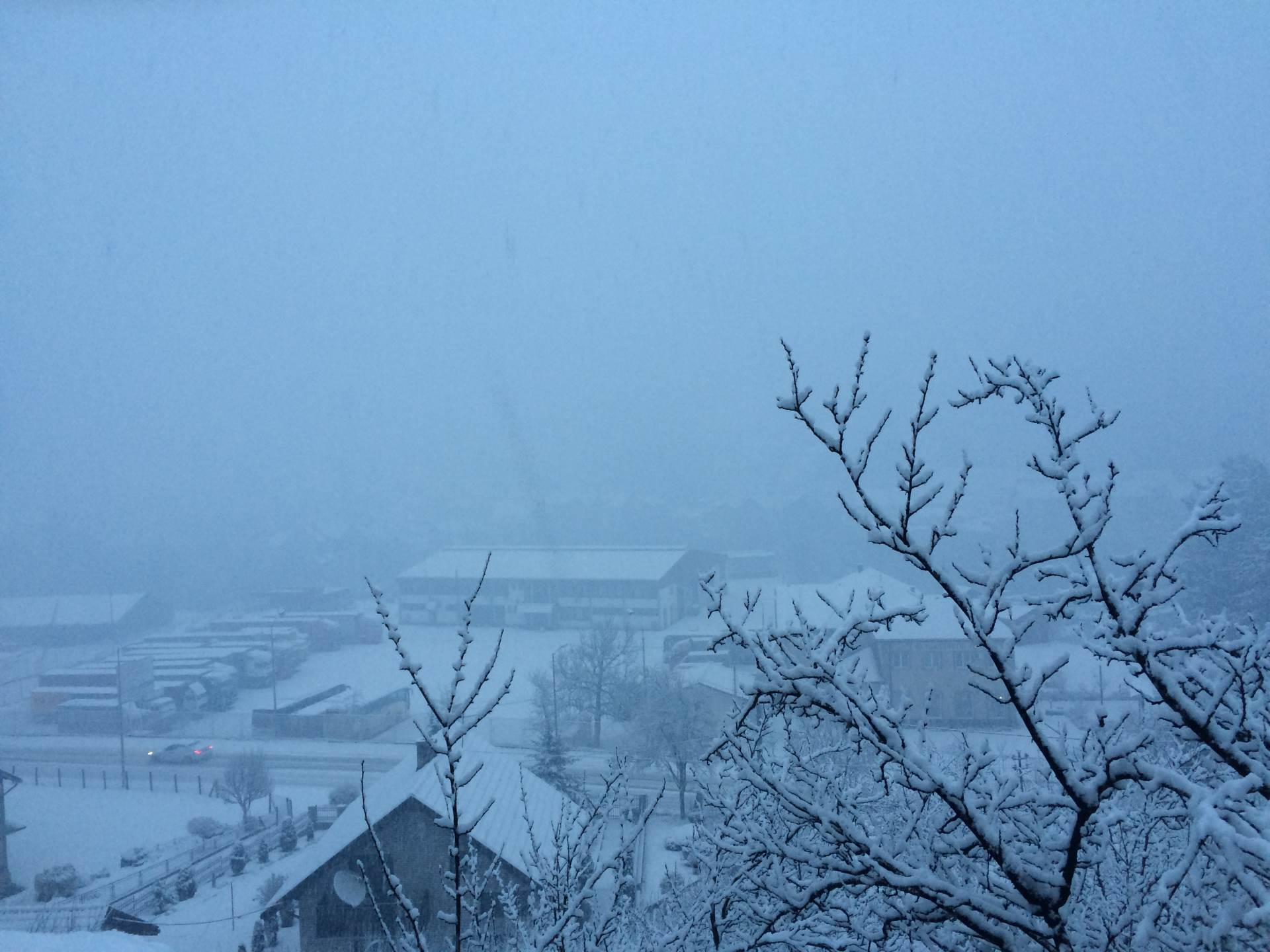  Sneg u Ivanjici probleni u saobraćaju, besz struje sela na Goliji  
