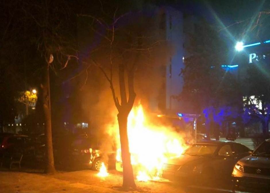  Kragujevac: Žena zapalila mužu auto 