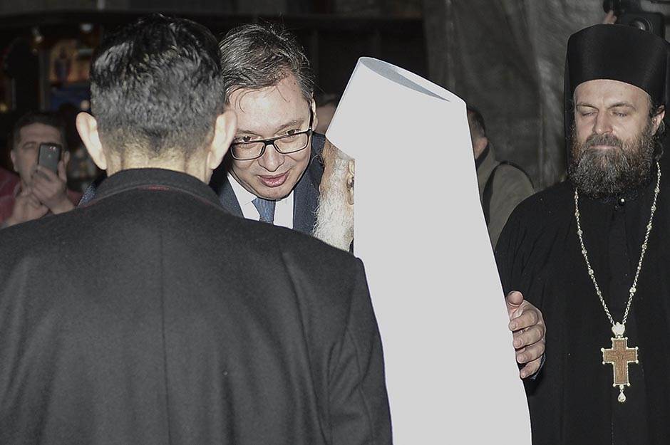  Aleksandar Vučić sastao se patrijarhom Irinejom u hramu Svetog SAVE 