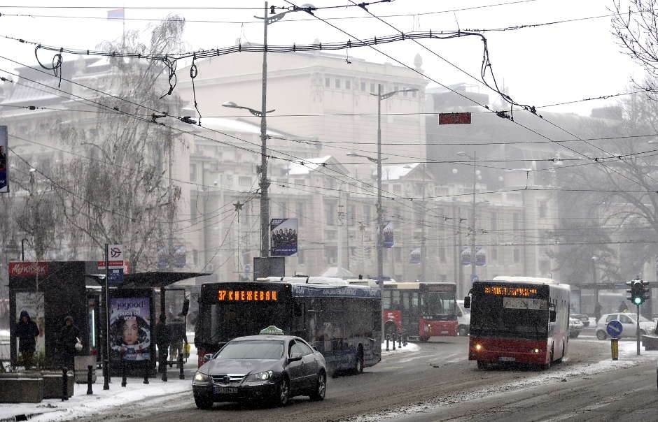 Sneg u Beogradu usporio saobraćaj 
