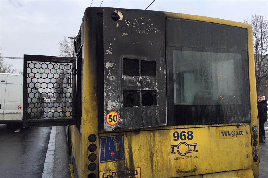  Zapalio se autobus na Avalskom putu 