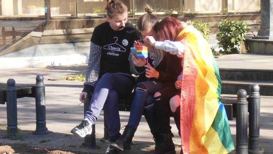  Crna Gora - Gej parovima dozvoljena briga o deci 