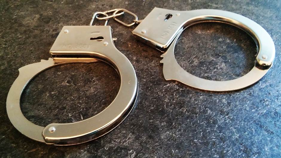   Hapšenje u Leskovcu žena zbog krađe u kladionici 