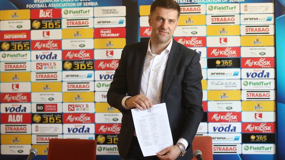  Mladen Krstajić poslao spisak od 35 igrača u FIFA za Mundijal, pozvani Ivanović i Nastasić 