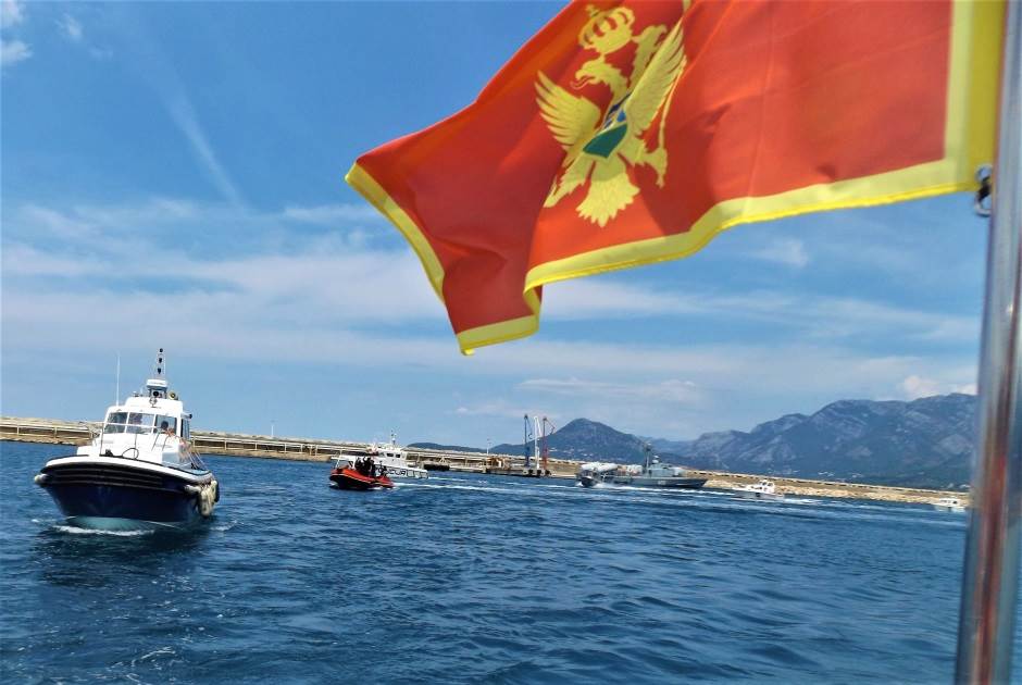  Crna Gora - na zastavu staviti i polimesec, traže muslimani 
