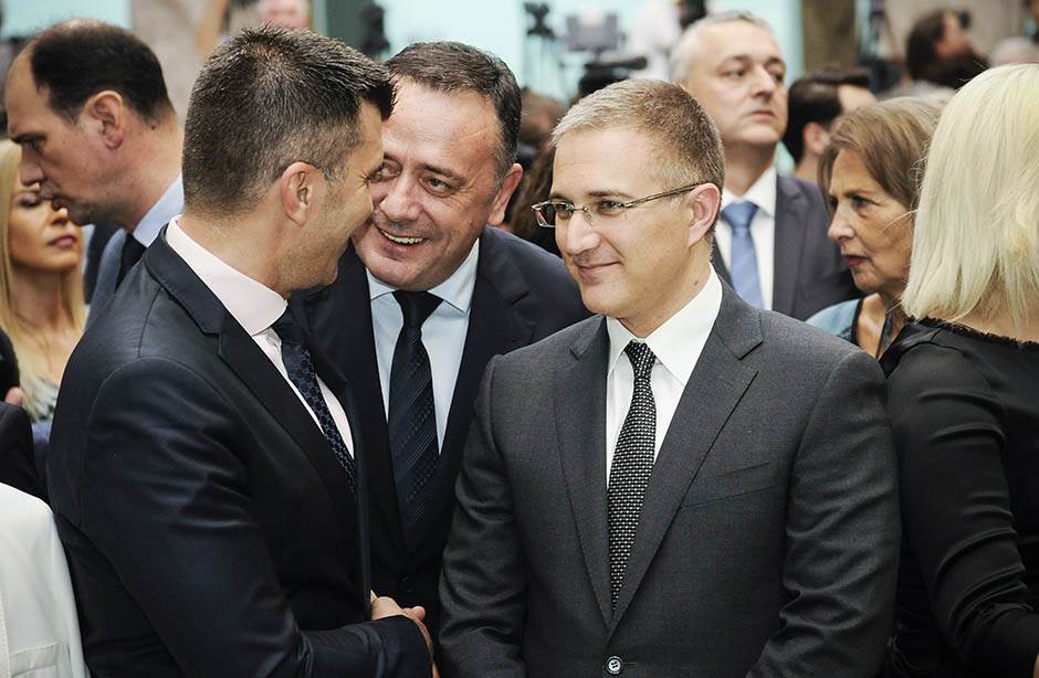  Vučić o izvozu oružja i Nebojši Stefanoviću i njegovom ocu 