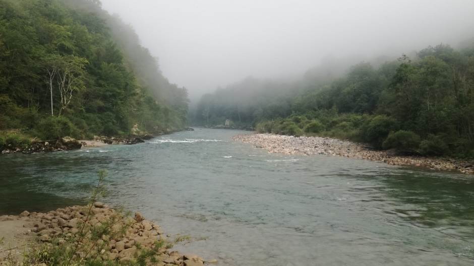  Reka Drina migranti pešačenje granica  