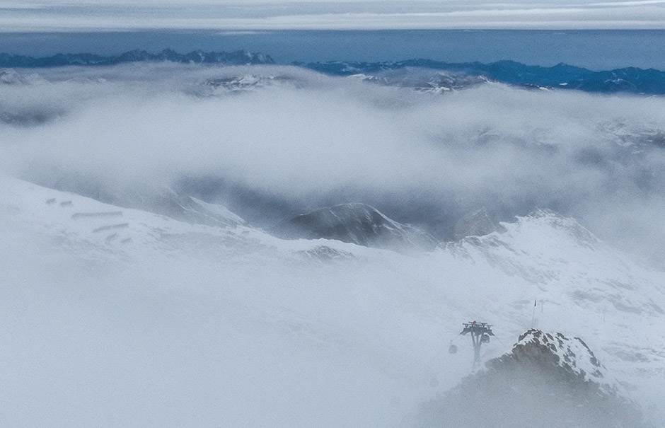  Francuska, Alpi - dečak preživeo 40 minuta pod lavinom 