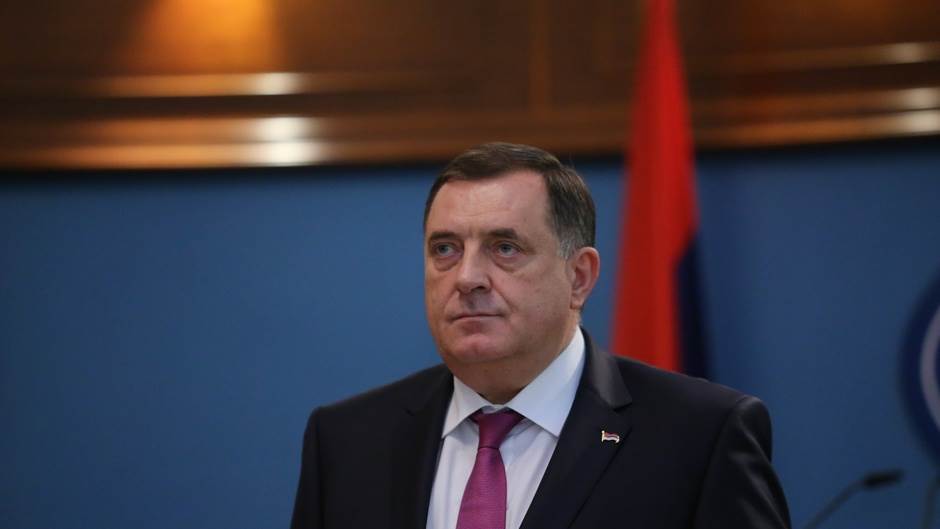 Milorad Dodik napustio sastanak zato što nije bilo zastave Republike Srpske 
