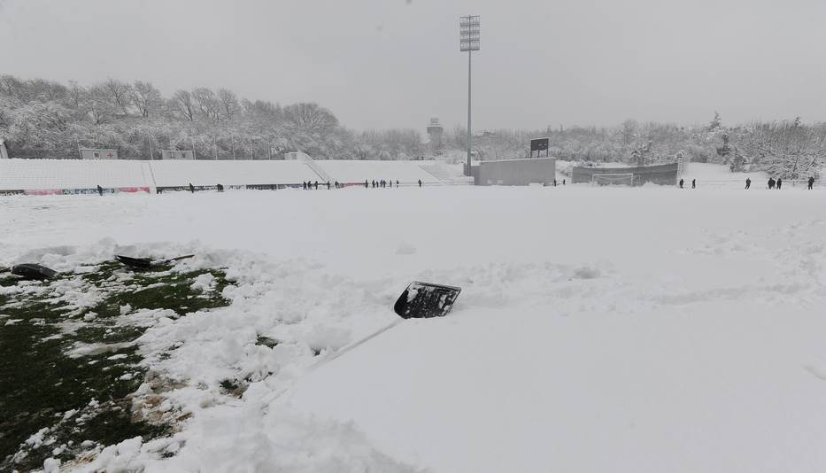  Čukarički - Zvezda i celo 21. kolo odloženo zbog snega, mora 2018. da se igra 