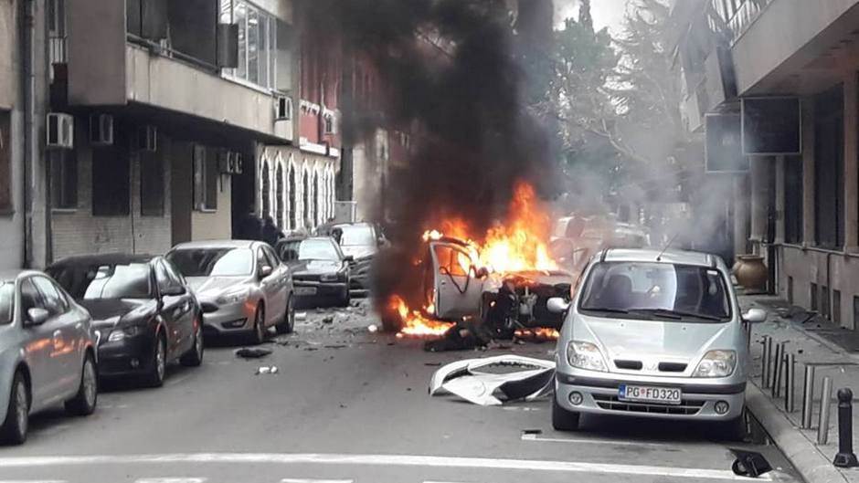  Eksplozija automobila u Podgorici, vozač leteo! FOTO 