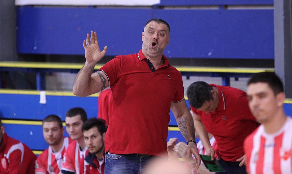  Nenad Peruničić nije više trener RK Crvena zvezda, postaje direktor kluba 