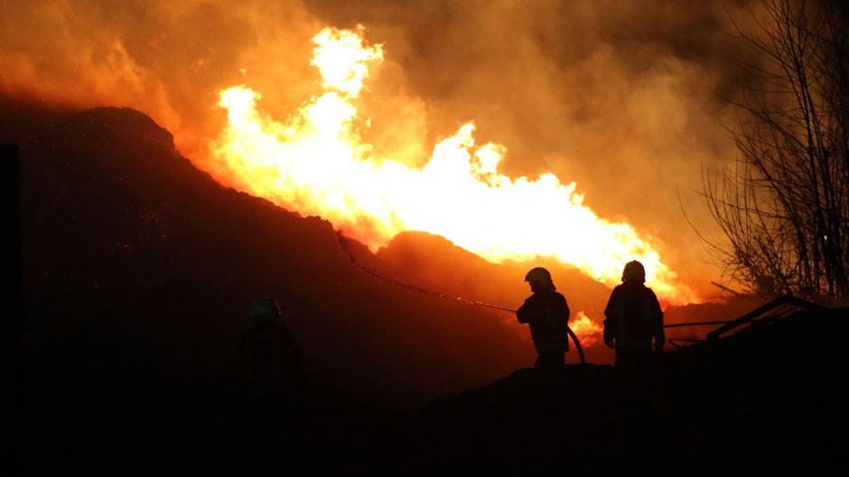  Požar u okolini Trebinja i dalje traje 