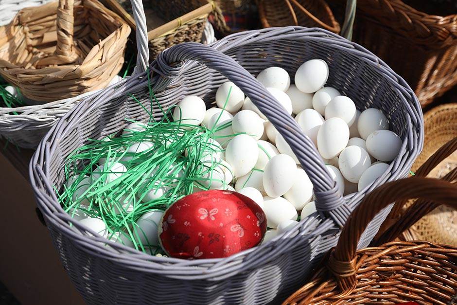  Uskrs se bliži, evo kako i gde da kupite domaća jaja 