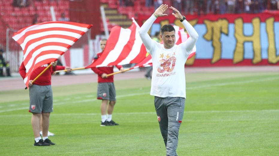  Crvena zvezda prodaje fudbalera Valensiji Luka Velikić 