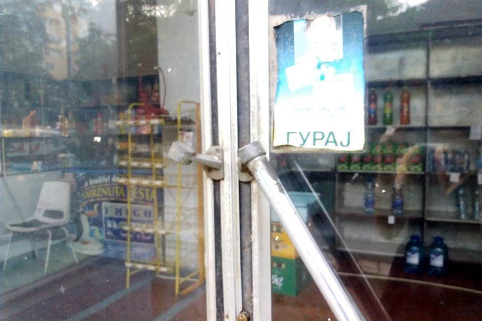  Kosovo - Sprske prodavnice ostale zatvorene 