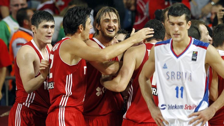  Hido Turkoglu se žali na suđenje FIBA, kaže da je Turska U18 pokradena u finalu 