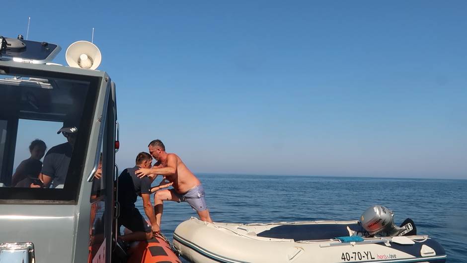  Crna Gora - spasioci na moru 