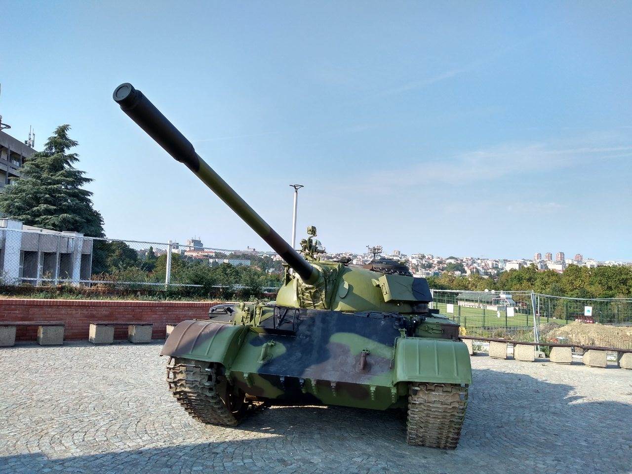  Tenk ispred stadiona Zvezde ministarstvo odbrane Vojska Srbije o tenku 