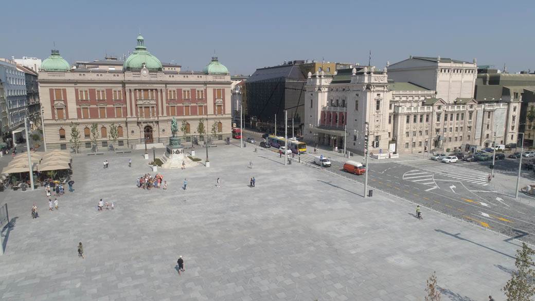  Incident na Trgu republike Bastać na Trgu republike izazvao incident 