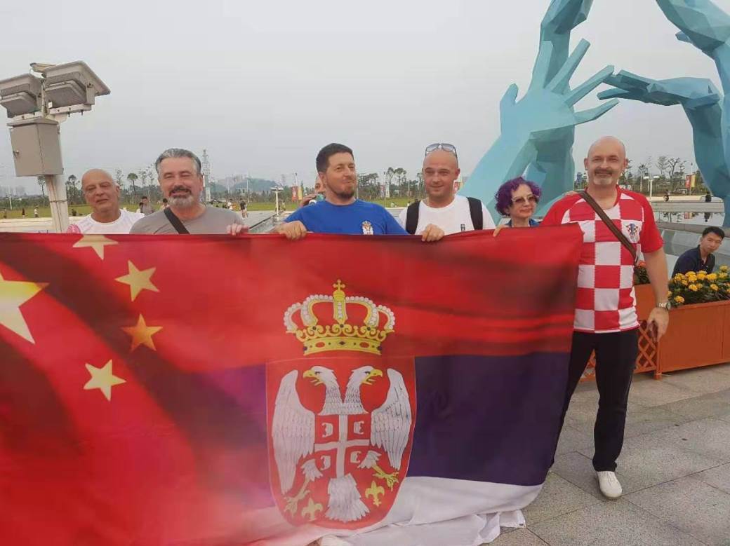  Hrvat iz Splita navija za Srbiju na Mundobasket 2019 (VIDEO) 