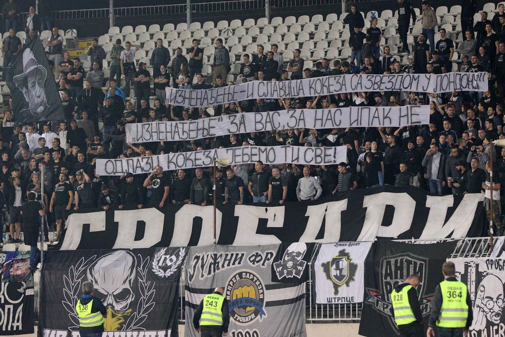  Partizan Grobari vređanje Slaviša Kokeza 