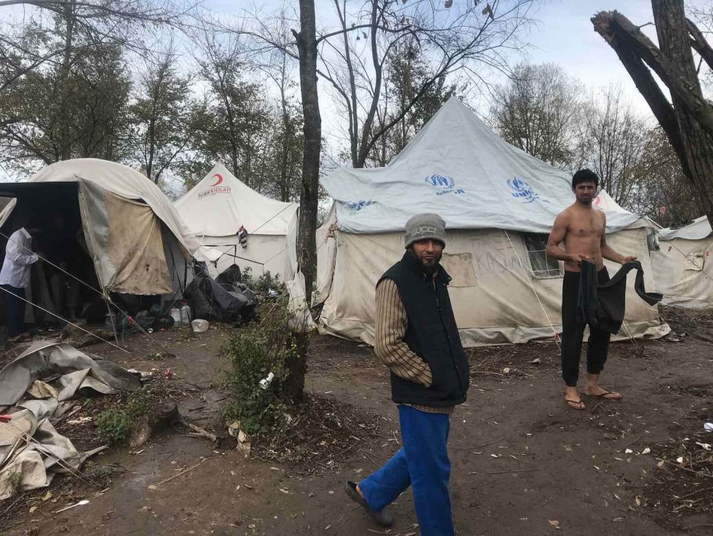  Kamp Vučjak se zatvara, migrante sele u kasarnu kod Sarajeva 