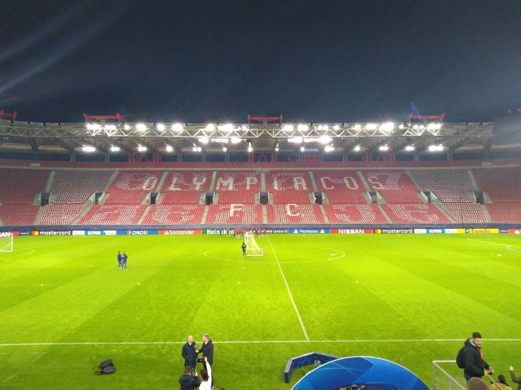  Zvezda - Olimpijakos - Aleksandar Vučić želi sreću Zvezdi, ali ne ide na utakmicu 