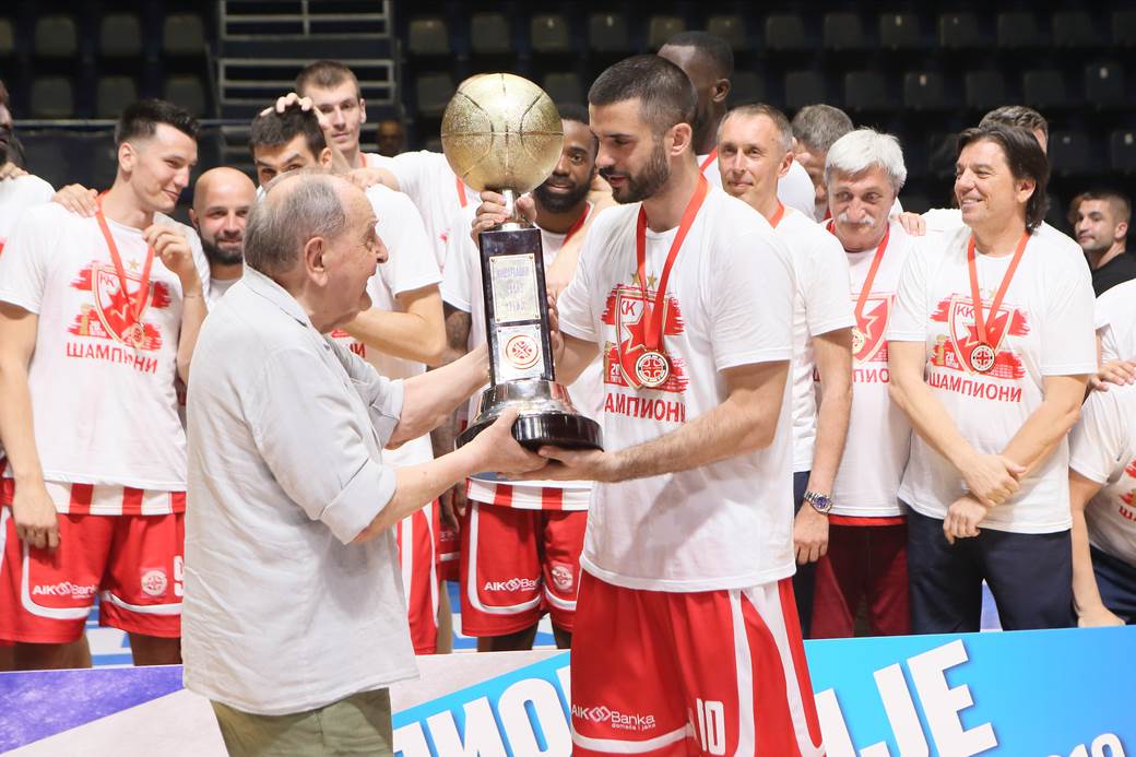  Crvena zvezda Vlasta Velisavljević sezonska ulaznica košarka sportske vesti 