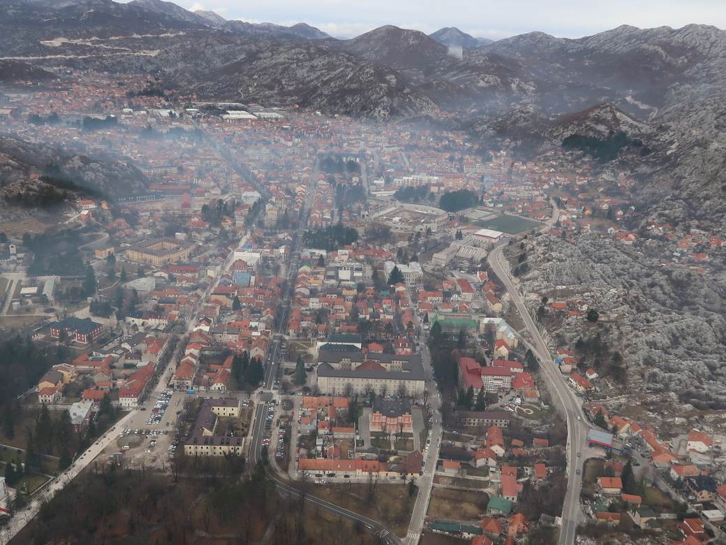  Crnogorski skup zabranjen na Cetinju  