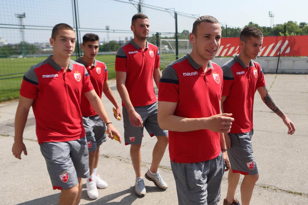  FK Crvena zvezda, mladi igrači: Željko Gavrić, Veljko Nikolić, Marko Konatar 