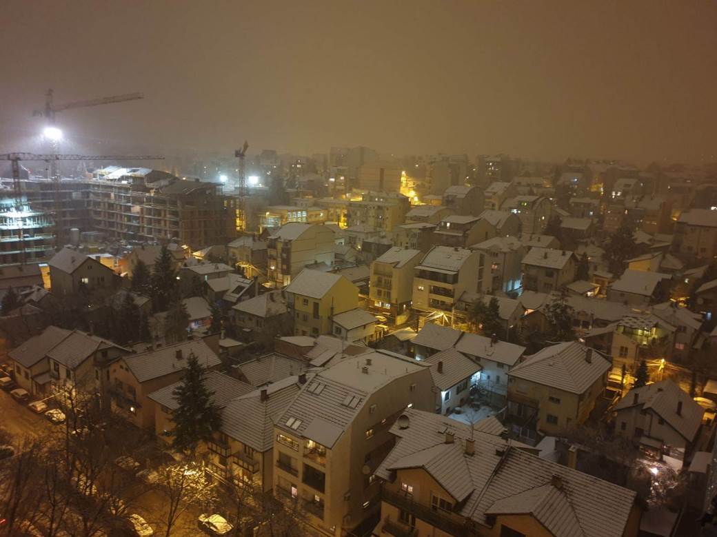  Sneg u Beogradu posle 19 stepeni istog dana FOTO i VIDEO 